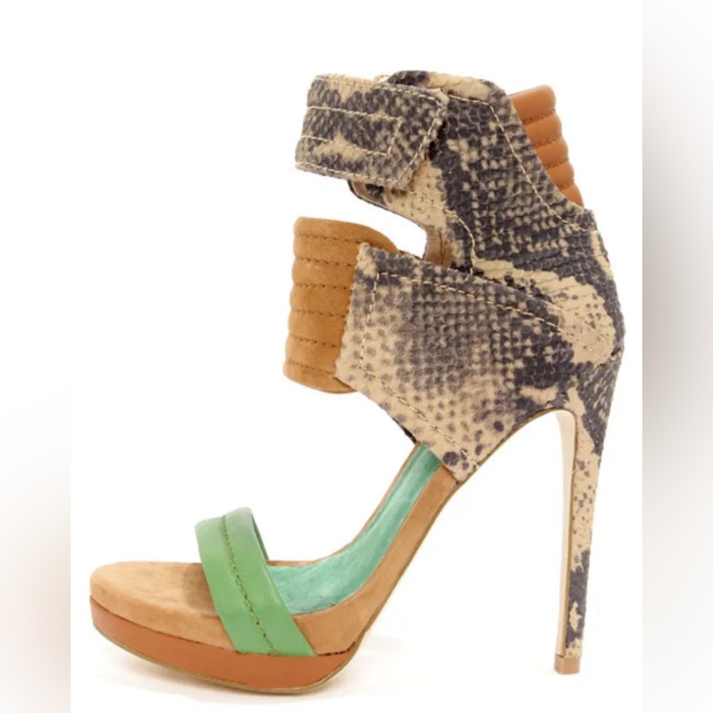 MIA Limited Edition Rocco Green Lizard High Heel Womens Size 8.5 $225
